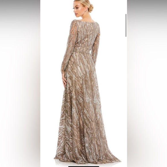 Mac Duggal Gown. Worn once. Beautiful Dress. - Picture 5 of 5